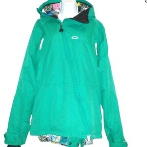 Oakley emerald green ski/winter/snow boarding jacket. Medium.